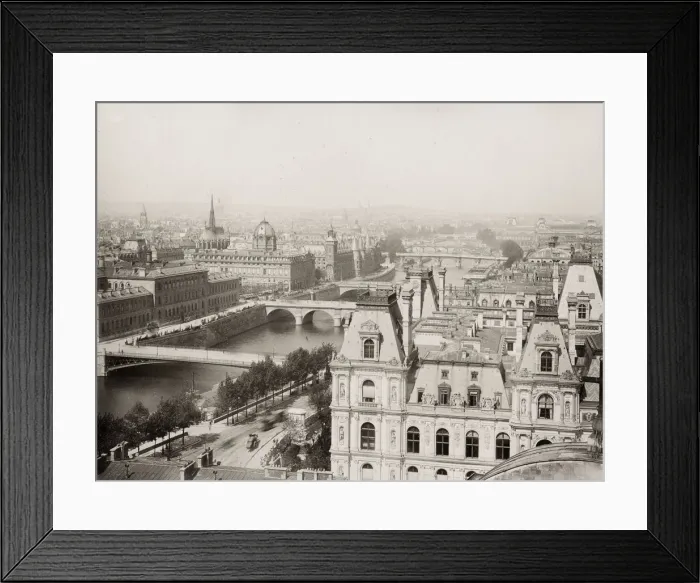 Framed Print : France - view of the River Seine, bridges and city centre, Paris Framed Print : France - view of the River Seine, bridges and city centre, Paris