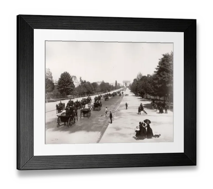 Framed Print : Avenue du Bois de Boulogne, Avenue foch, Paris France Framed Print : Avenue du Bois de Boulogne, Avenue foch, Paris France