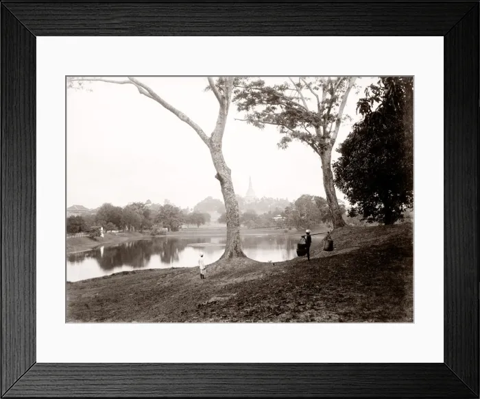 Framed Print : Rangoon, Yangon Burma, Myanmar, Shwedagon pagoda? Framed Print : Rangoon, Yangon Burma, Myanmar, Shwedagon pagoda?