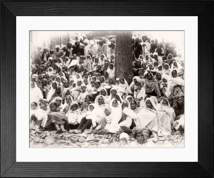 Framed Print : Large group of Indian women with headcarves, India Framed Print : Large group of Indian women with headcarves, India