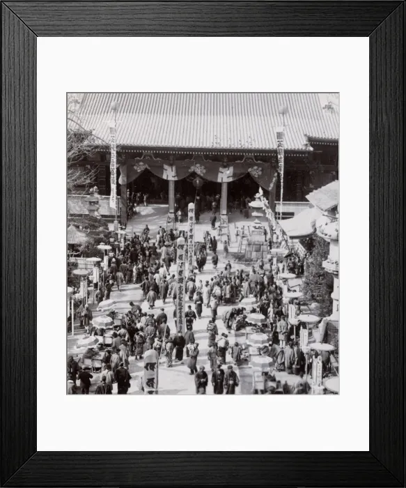 Framed Print : Crowds outside the Asakusa temple, Tokyo, c. 1900 Framed Print : Crowds outside the Asakusa temple, Tokyo, c. 1900