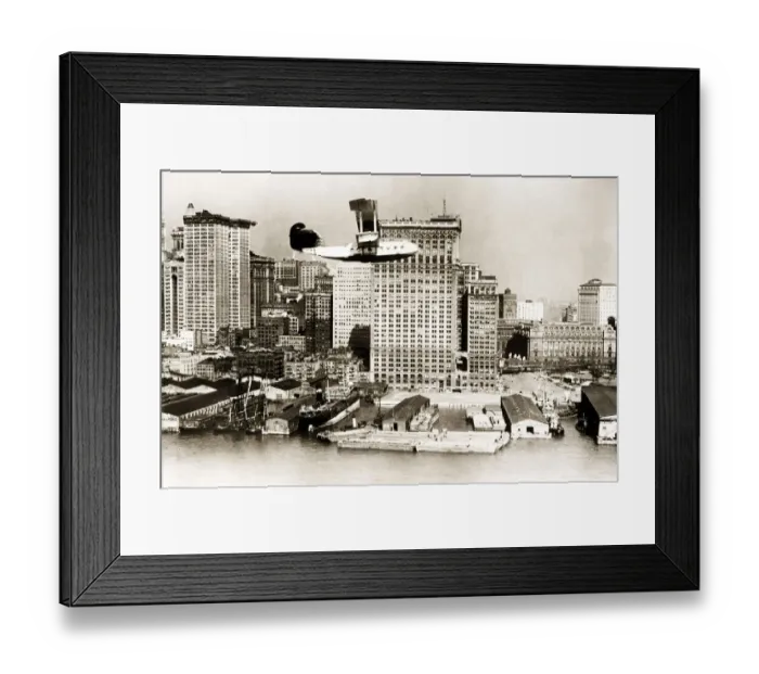 Framed Print : Early 20th century vintage press photograph Framed Print : Early 20th century vintage press photograph