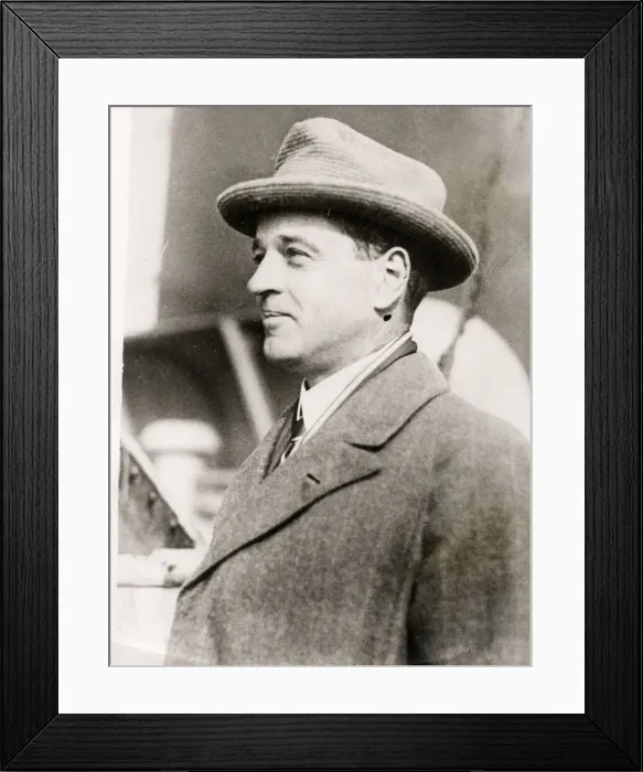 Framed Print : Early 20th century vintage press photograph Framed Print : Early 20th century vintage press photograph
