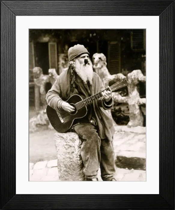 Framed Print : Early 20th century vintage press photograph Framed Print : Early 20th century vintage press photograph