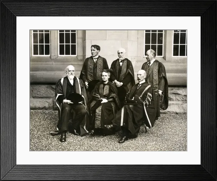 Framed Print : Early 20th century vintage press photograph Framed Print : Early 20th century vintage press photograph