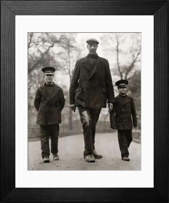 Framed Print : Early 20th century vintage press photograph Framed Print : Early 20th century vintage press photograph