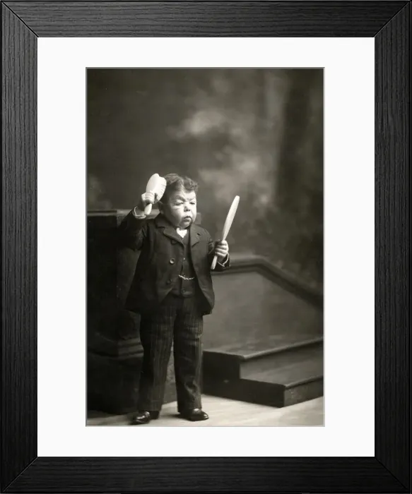 Framed Print : Early 20th century vintage press photograph Framed Print : Early 20th century vintage press photograph