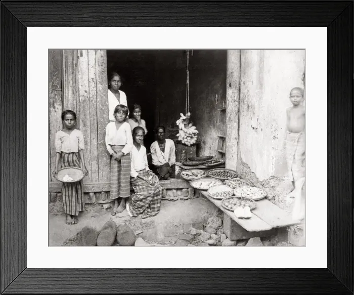 Framed Print : c. 1880s Ceylon Sri Lanka - family selling food Framed Print : c. 1880s Ceylon Sri Lanka - family selling food