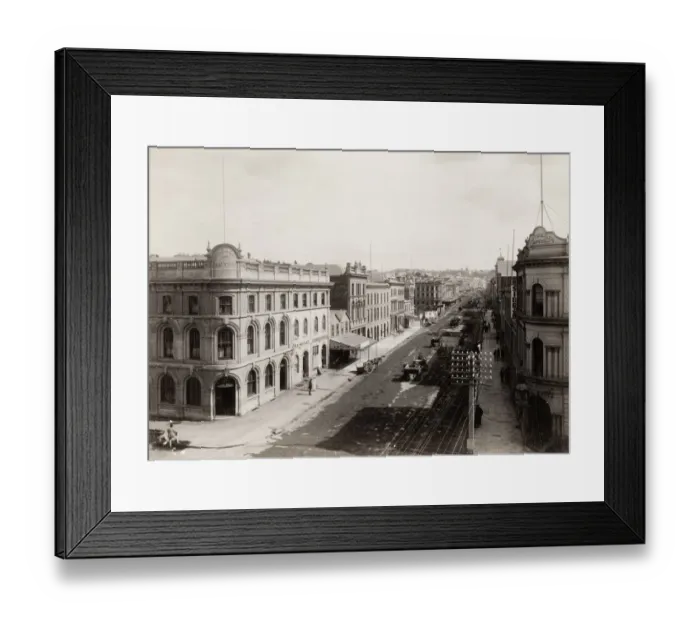 Framed Print : 19th century vintage photograph: view of queen Steet Auckland, New Zealand, c. 1890 Framed Print : 19th century vintage photograph: view of queen Steet Auckland, New Zealand, c. 1890