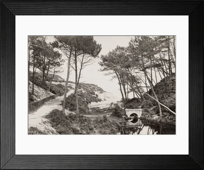 Framed Print : Vintage 19th century photograph: Branksome Chine Beach, Bournemouth Framed Print : Vintage 19th century photograph: Branksome Chine Beach, Bournemouth