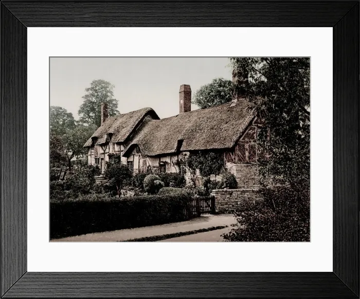 Framed Print : Vintage 19th century / 1900 photograph: Ann Hathaways cottage, Stratford-upon-Avon Framed Print : Vintage 19th century / 1900 photograph: Ann Hathaways cottage, Stratford-upon-Avon