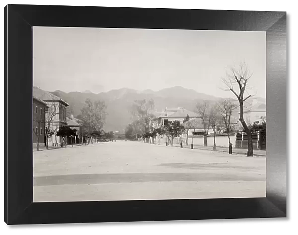 Late 19th century photograph: Street in Kobe, Japan