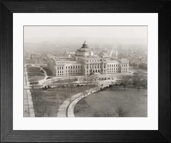 Framed Print : Vintage early 20th century press photograph: Thomas Jefferson Building Framed Print : Vintage early 20th century press photograph: Thomas Jefferson Building