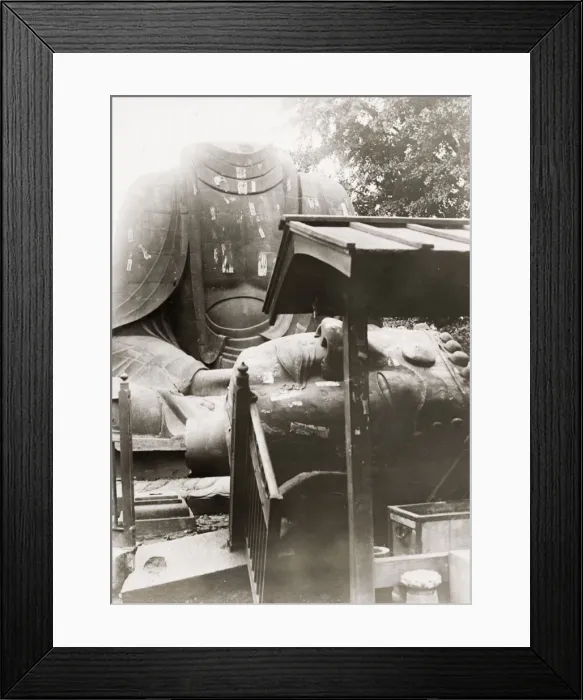 Framed Print : Vintage early 20th century press photograph Framed Print : Vintage early 20th century press photograph