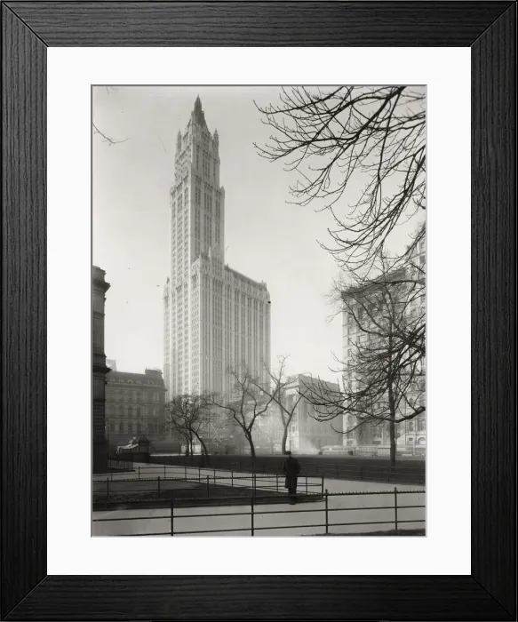 Framed Print : Vintage early 20th century press photograph: City Hall Park, Woolworth building, New York Framed Print : Vintage early 20th century press photograph: City Hall Park, Woolworth building, New York