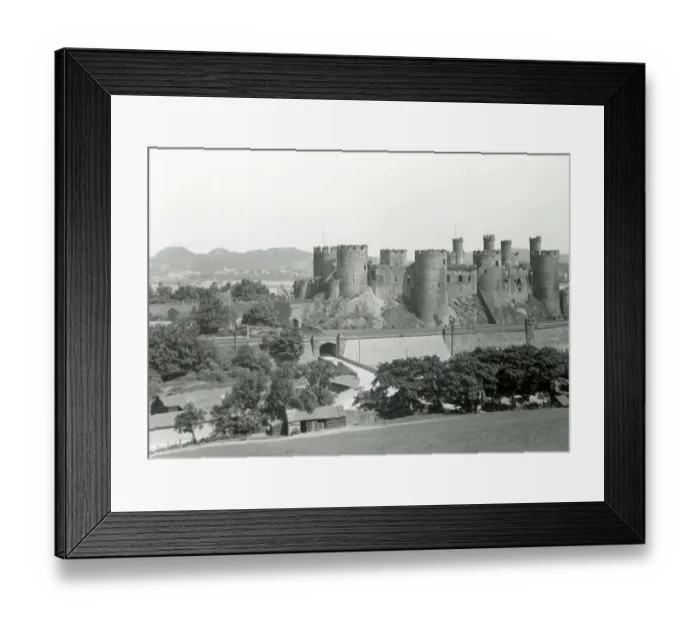 Framed Print : Harlech Castle, North Wales Framed Print : Harlech Castle, North Wales