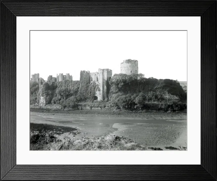 Framed Print : Pembroke Castle, Pembrokeshire, South Wales Framed Print : Pembroke Castle, Pembrokeshire, South Wales