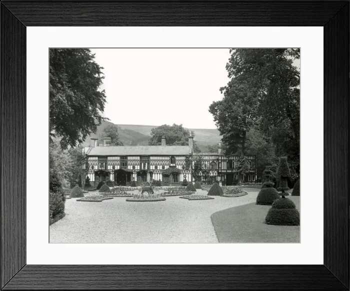 Framed Print : Plas Newydd, historic house in Llangollen, Denbighshire Framed Print : Plas Newydd, historic house in Llangollen, Denbighshire