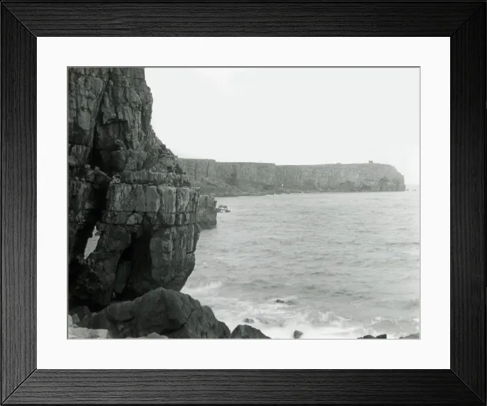 Framed Print : Rocky Pembrokeshire coastline, South Wales Framed Print : Rocky Pembrokeshire coastline, South Wales