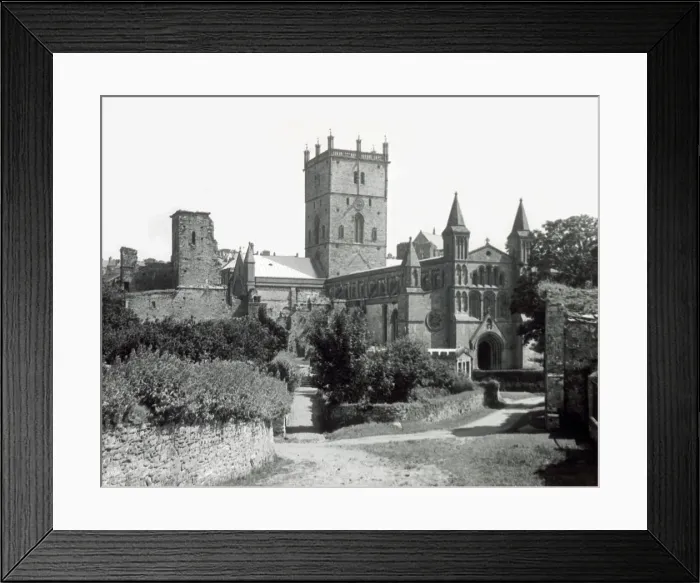 Framed Print : St Davids Cathedral, Pembrokeshire, South Wales Framed Print : St Davids Cathedral, Pembrokeshire, South Wales
