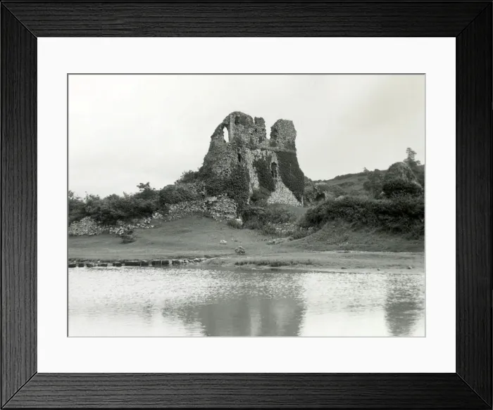 Framed Print : Unidentified castle ruin, Pembrokeshire, South Wales Framed Print : Unidentified castle ruin, Pembrokeshire, South Wales