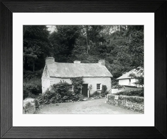 Framed Print : Welsh cottage, Pembrokeshire, South Wales Framed Print : Welsh cottage, Pembrokeshire, South Wales