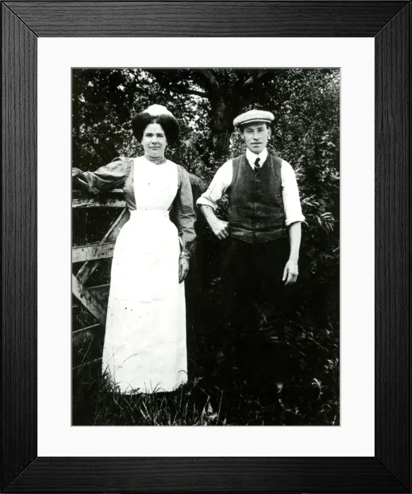 Framed Print : Draycott, Cotswold village, Mr and Mrs Rickards Framed Print : Draycott, Cotswold village, Mr and Mrs Rickards