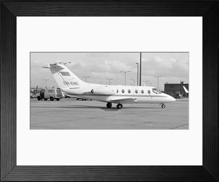 Framed Print : Mitsubishi MU-300 Diamond OH-KNE Framed Print : Mitsubishi MU-300 Diamond OH-KNE