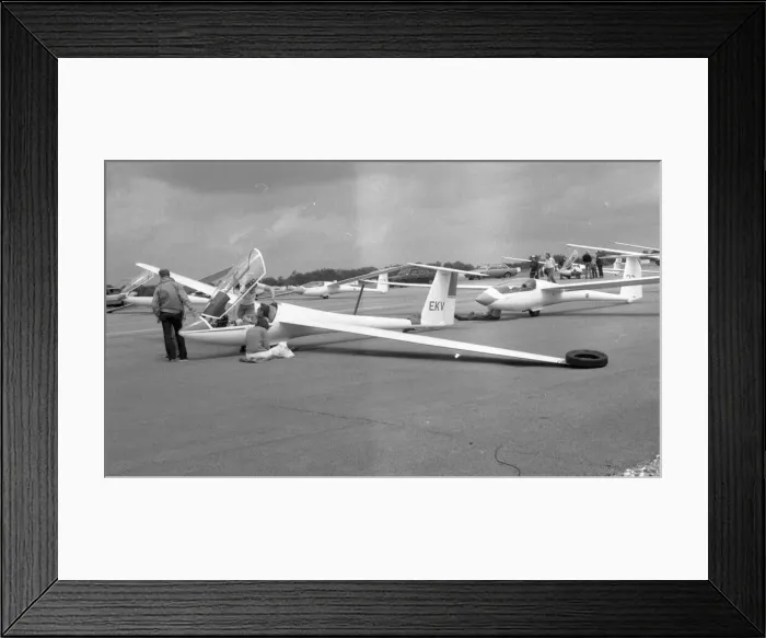 Framed Print : Rolladen-Schneider LS-4 EKV Framed Print : Rolladen-Schneider LS-4 EKV