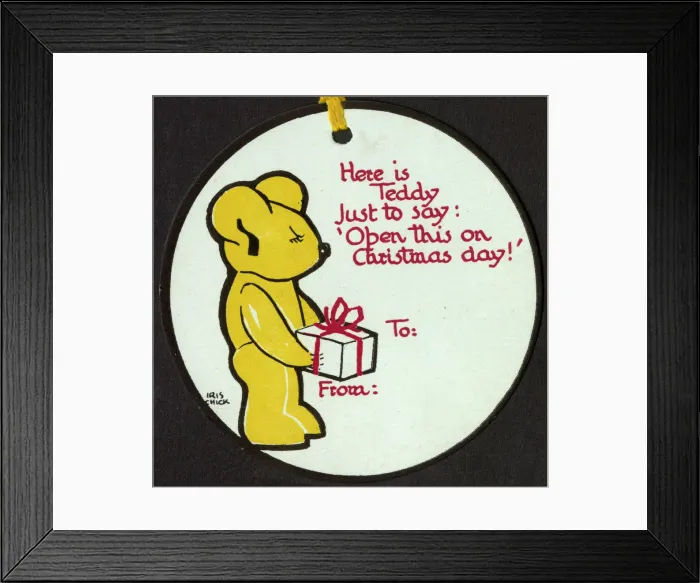 Framed Print : Circular Christmas gift tag featuring a teddy bear Framed Print : Circular Christmas gift tag featuring a teddy bear