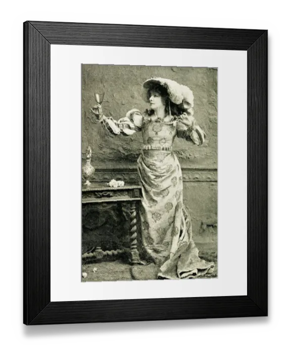 Framed Print : Sarah Bernhardt, French actress, in Ruy Blas Framed Print : Sarah Bernhardt, French actress, in Ruy Blas