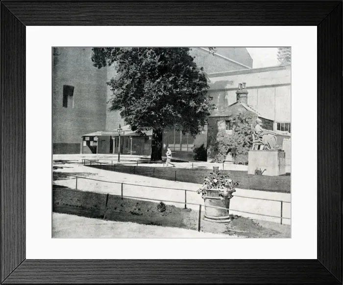 Framed Print : South Kensington Museum, London Framed Print : South Kensington Museum, London