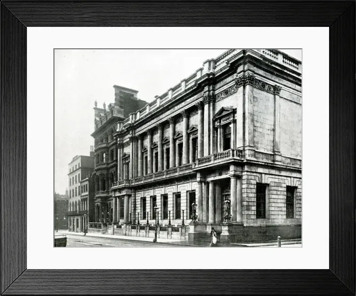 Framed Print : The Conservative Club, St Jamess Street, London