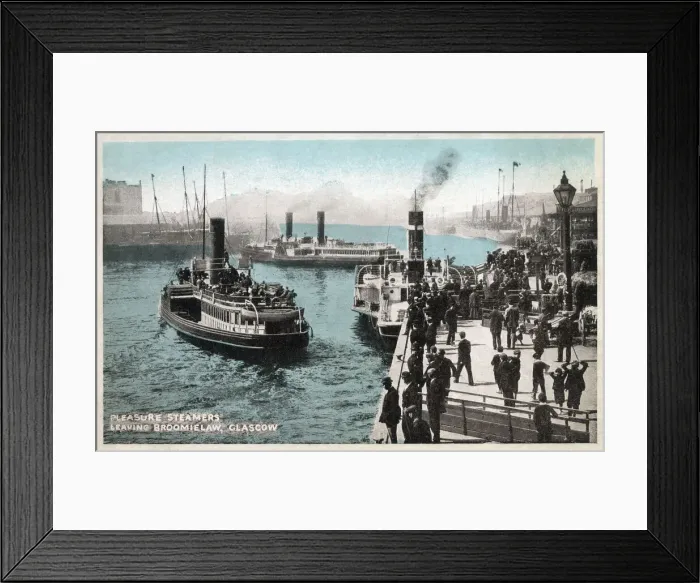 Framed Print : Pleasure Steamers leaving Broomielaw, Galsgow, Scotland Framed Print : Pleasure Steamers leaving Broomielaw, Galsgow, Scotland