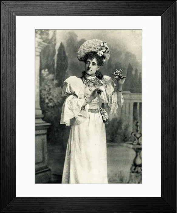 Framed Print : Laura Maxwell, actress Framed Print : Laura Maxwell, actress