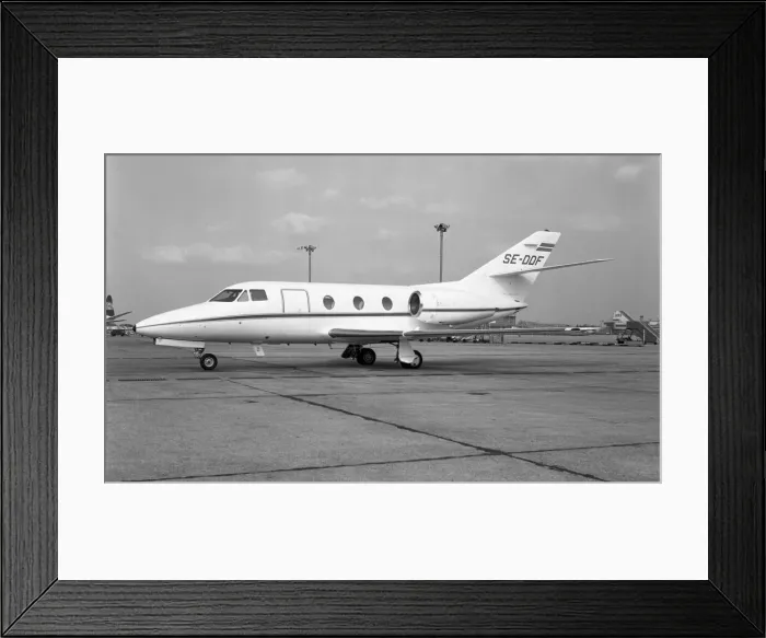 Framed Print : Dassault Falcon 10 SE-DDF Framed Print : Dassault Falcon 10 SE-DDF