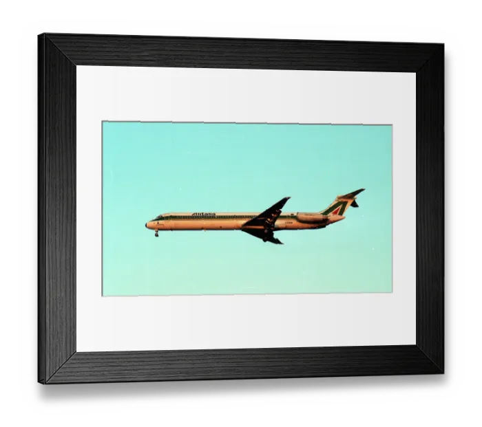 Framed Print : McDonnell Douglas MD-82 I-DAWM Framed Print : McDonnell Douglas MD-82 I-DAWM