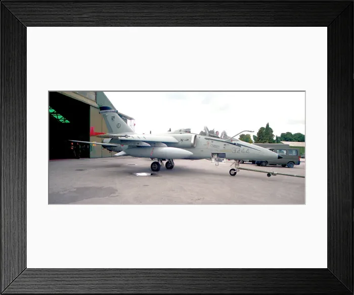 Framed Print : AMX international AMX-T MM55046 - 32-44 Framed Print : AMX international AMX-T MM55046 - 32-44