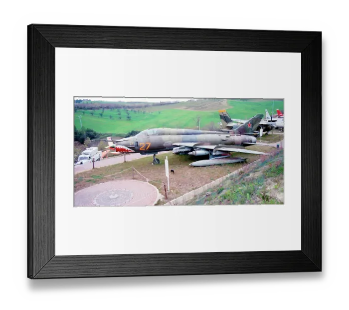 Framed Print : Sukhoi Su-22M-4 2501 - 27 yellow Framed Print : Sukhoi Su-22M-4 2501 - 27 yellow