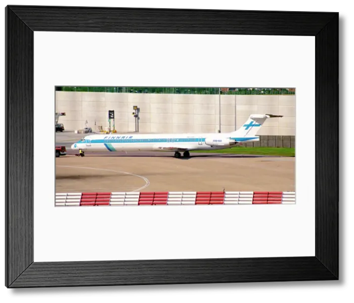 Framed Print : McDonnell Douglas MD-83 OH-LPD Framed Print : McDonnell Douglas MD-83 OH-LPD
