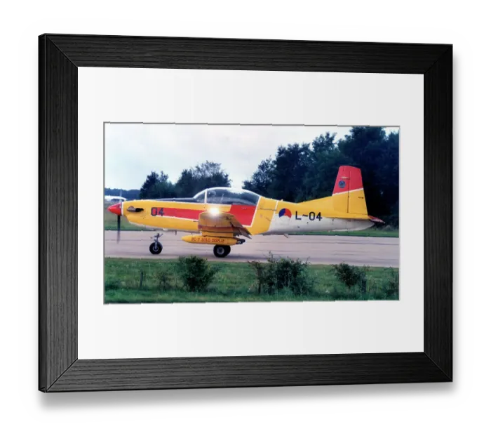 Framed Print : Pilatus PC-7 Turbo Trainer L-04 Framed Print : Pilatus PC-7 Turbo Trainer L-04