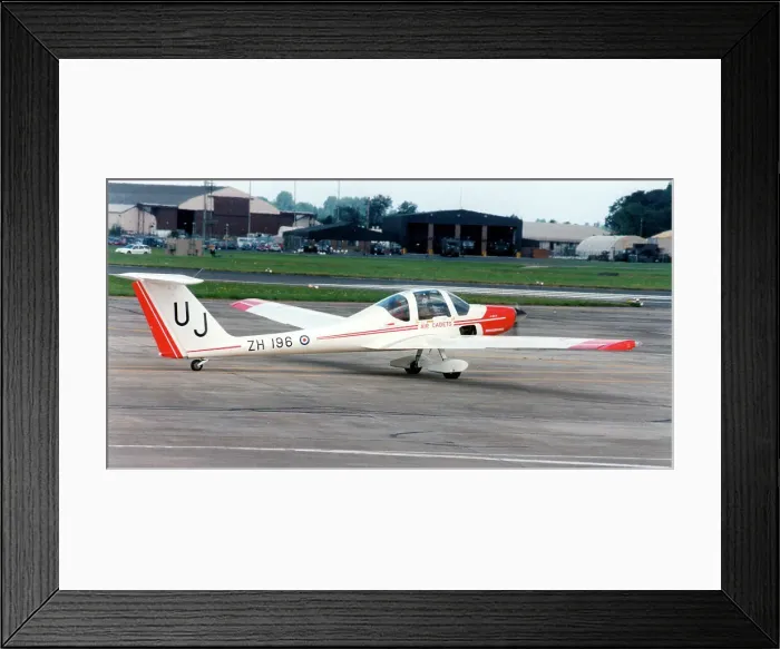 Framed Print : Grob Vigilant T. 1 ZH196 - UJ Framed Print : Grob Vigilant T. 1 ZH196 - UJ