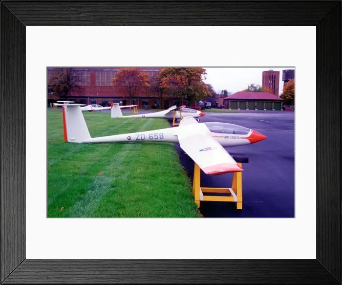 Framed Print : Schleicher Valiant TX. 1 ZD658 Framed Print : Schleicher Valiant TX. 1 ZD658