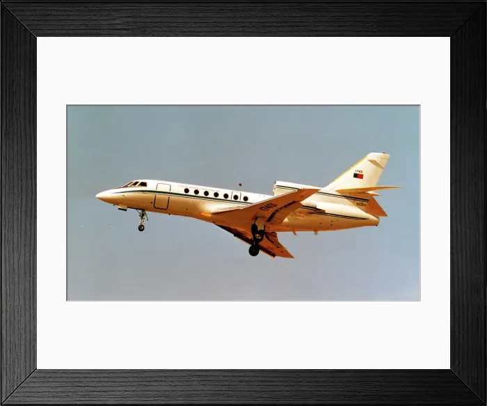 Framed Print : Dassault Falcon 50 17401 Framed Print : Dassault Falcon 50 17401