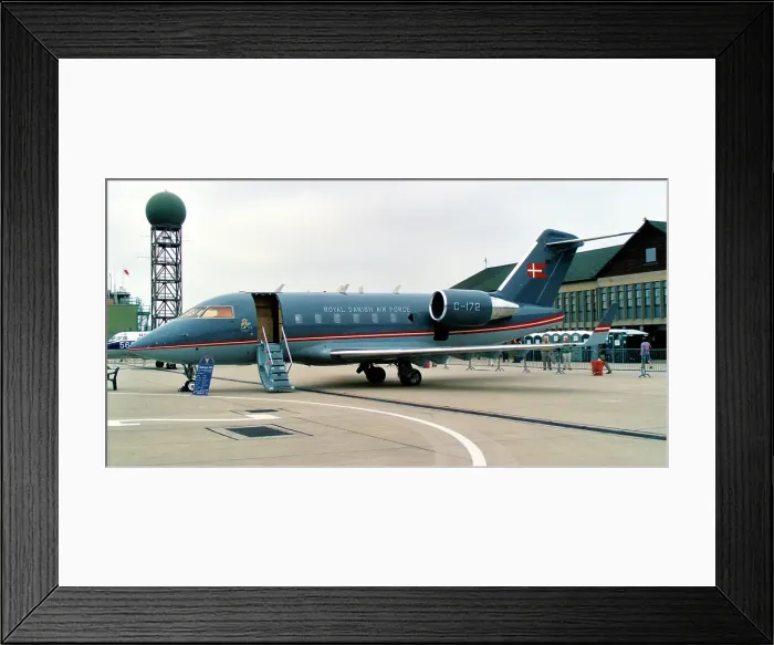 Framed Print : Bombardier Challenger 604 C-172 Framed Print : Bombardier Challenger 604 C-172