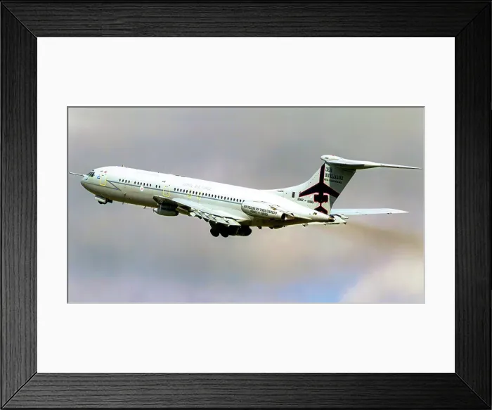 Framed Print : Vickers VC-10 C. 1K XR808 Framed Print : Vickers VC-10 C. 1K XR808