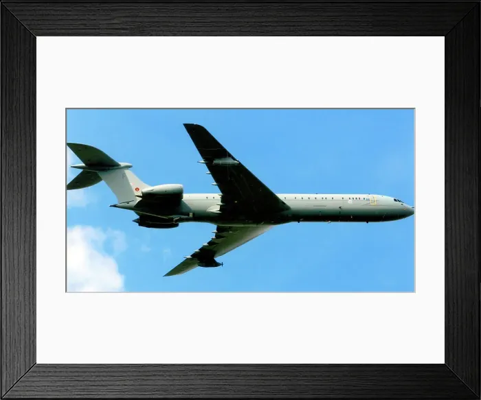 Framed Print : Vickers VC-10 K. 4 ZA147 F Framed Print : Vickers VC-10 K. 4 ZA147 F