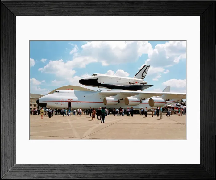 Framed Print : Antonov An-225 Mriya SSSR-82060 - with Buran space shuttle Framed Print : Antonov An-225 Mriya SSSR-82060 - with Buran space shuttle