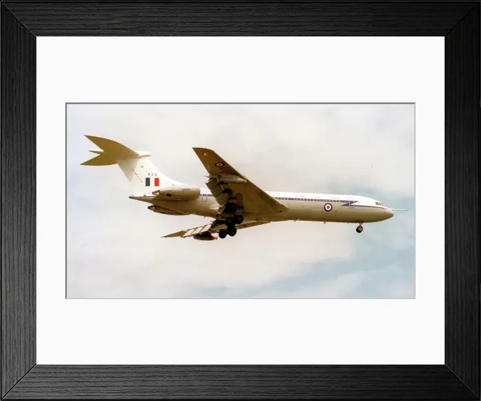 Framed Print : Vickers VC10 C. 1K XR806 Framed Print : Vickers VC10 C. 1K XR806