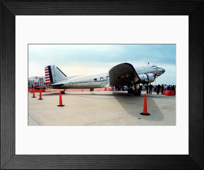 Framed Print : Douglas C-47 - DC-3 Framed Print : Douglas C-47 - DC-3
